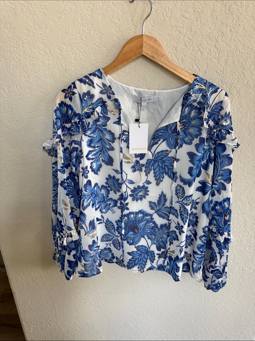 NWT Sugarlips Blue and White Floral Ruffle blouse Top